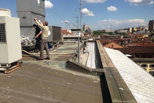 Sopralzo uffici - Via Manzoni Milano - Prima